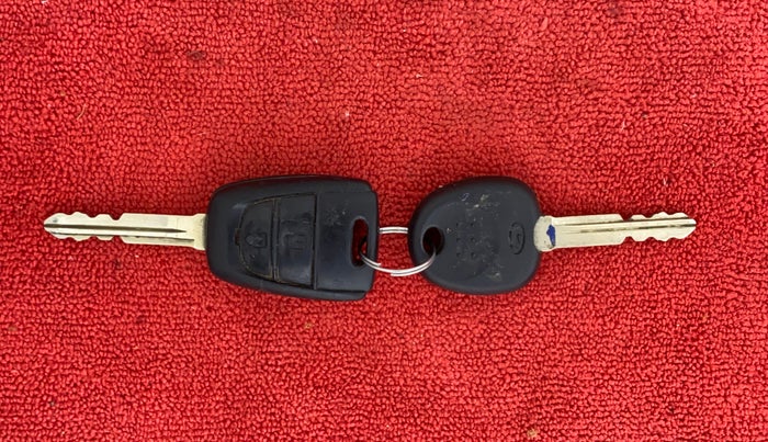 2018 Hyundai Grand i10 MAGNA 1.2 KAPPA VTVT, Petrol, Manual, 31,822 km, Key Close Up