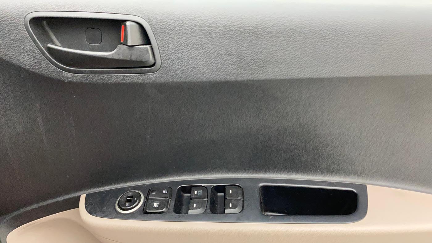 2018 Hyundai Grand i10 MAGNA 1.2 KAPPA VTVT, Petrol, Manual, 31,822 km, Driver Side Door Panels Control