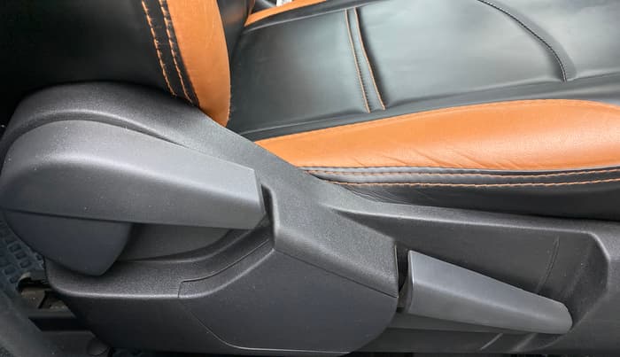 2021 Renault Kiger RXT 1.0 MT, Petrol, Manual, 35,301 km, Driver Side Adjustment Panel