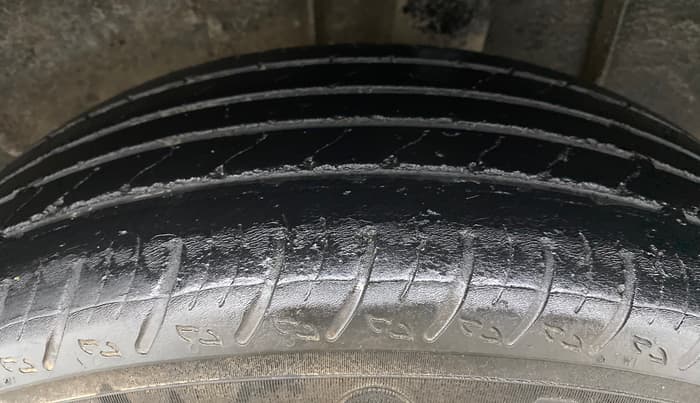 2021 Renault Kiger RXT 1.0 MT, Petrol, Manual, 35,301 km, Left Rear Tyre Tread