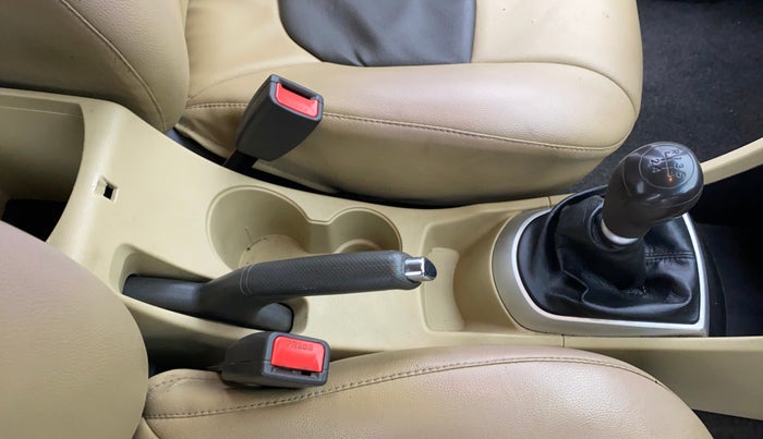 2014 Hyundai Verna FLUIDIC 1.6 VTVT SX, Petrol, Manual, 81,762 km, Gear Lever