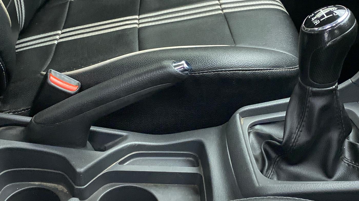 2018 Maruti Vitara Brezza VDI OPT, Diesel, Manual, 71,374 km, Gear Lever