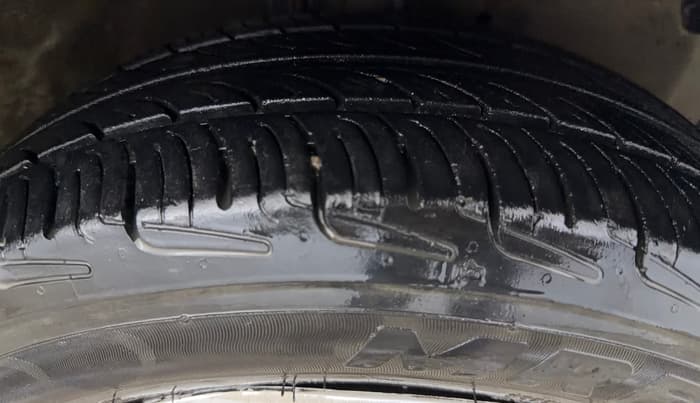 2014 Maruti Celerio VXI AMT, Petrol, Automatic, 52,495 km, Right Front Tyre Tread