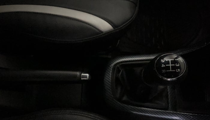 2013 Maruti Swift VXI, Petrol, Manual, 64,228 km, Gear Lever