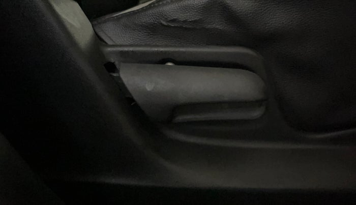 2013 Maruti Swift VXI, Petrol, Manual, 64,228 km, Driver Side Adjustment Panel