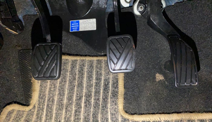 2018 Maruti Ciaz S 1.4 MT PETROL, Petrol, Manual, 98,497 km, Pedals