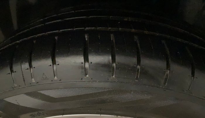 2018 Maruti Ciaz S 1.4 MT PETROL, Petrol, Manual, 98,497 km, Left Rear Tyre Tread