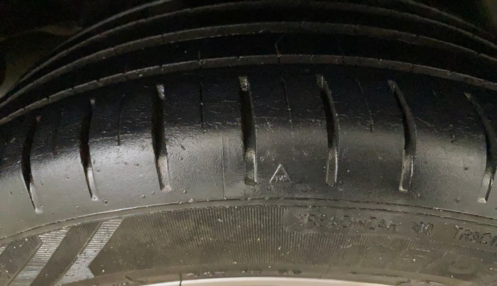 2018 Maruti Ciaz S 1.4 MT PETROL, Petrol, Manual, 98,497 km, Right Rear Tyre Tread