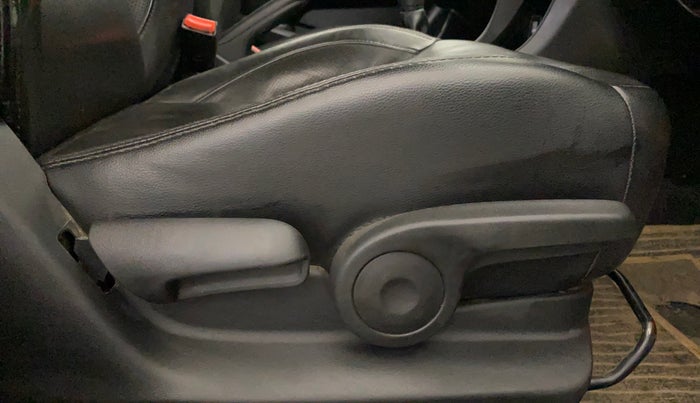 2018 Maruti Ciaz S 1.4 MT PETROL, Petrol, Manual, 98,497 km, Driver Side Adjustment Panel