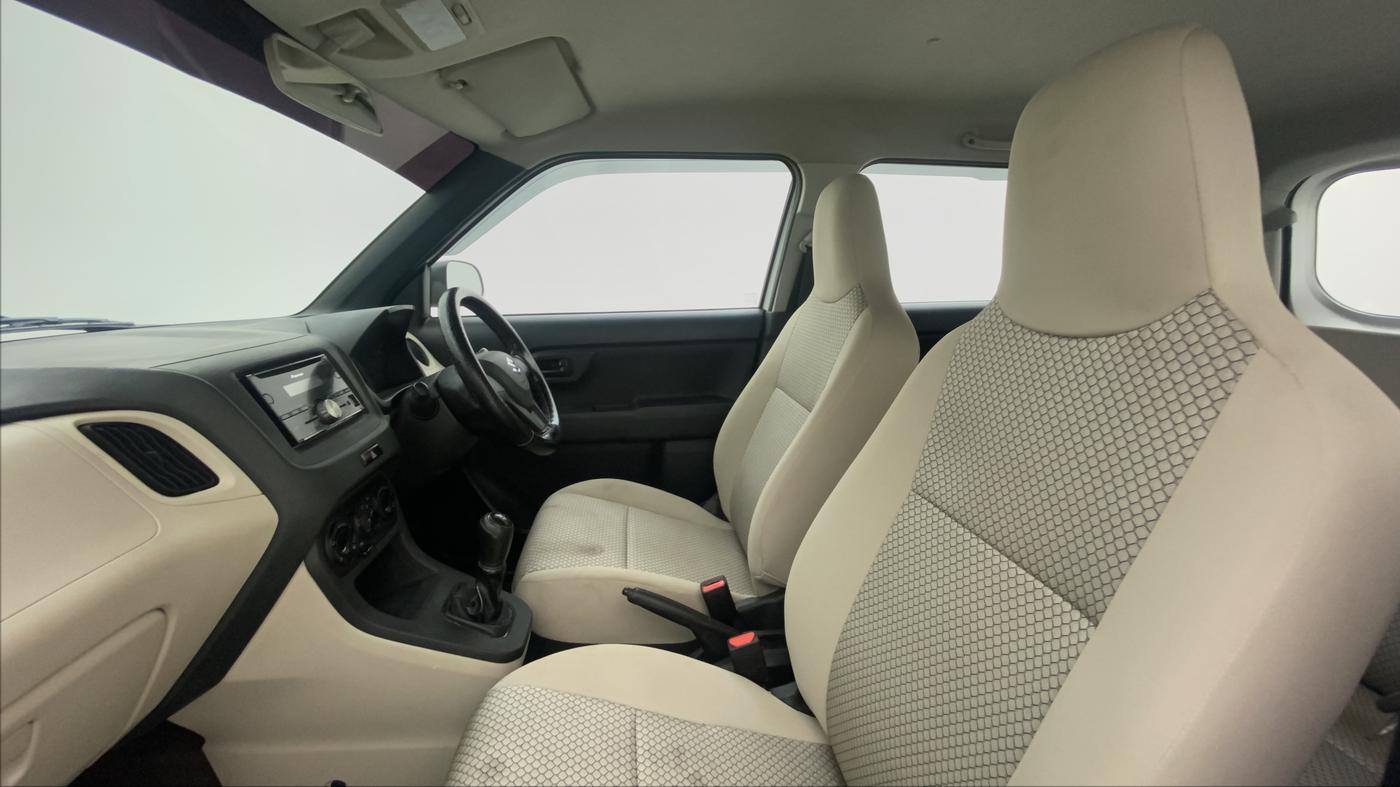 2019 Maruti New Wagon-R LXI CNG 1.0 L, CNG, Manual, 72,103 km, Right Side Front Door Cabin
