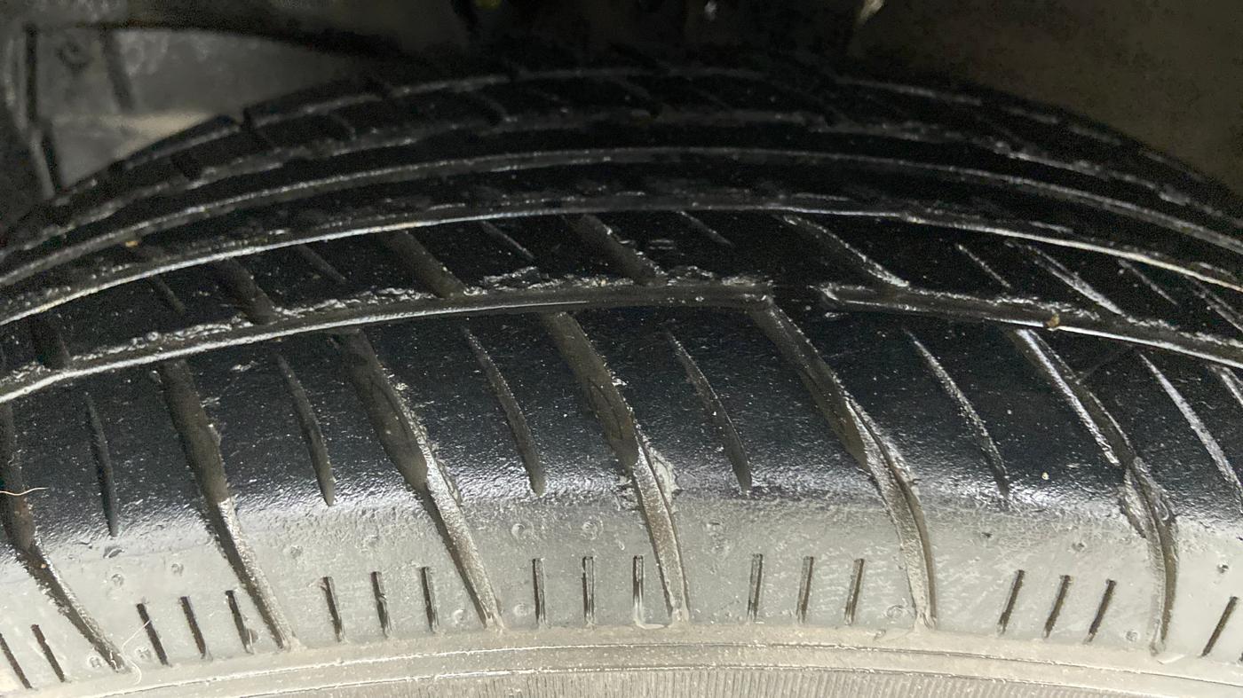 2019 Maruti New Wagon-R LXI CNG 1.0 L, CNG, Manual, 72,103 km, Left Front Tyre Tread