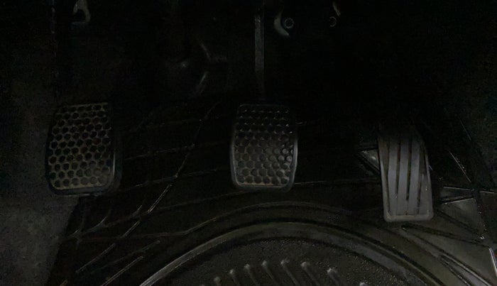 2017 Maruti Alto K10 VXI P, Petrol, Manual, 8,841 km, Pedals