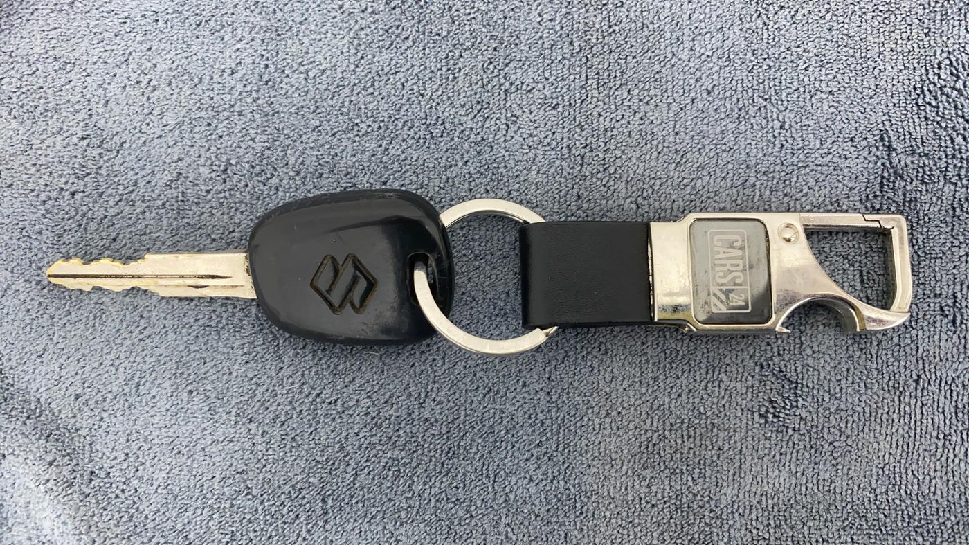 2017 Maruti Alto K10 VXI P, Petrol, Manual, 8,841 km, Key Close Up