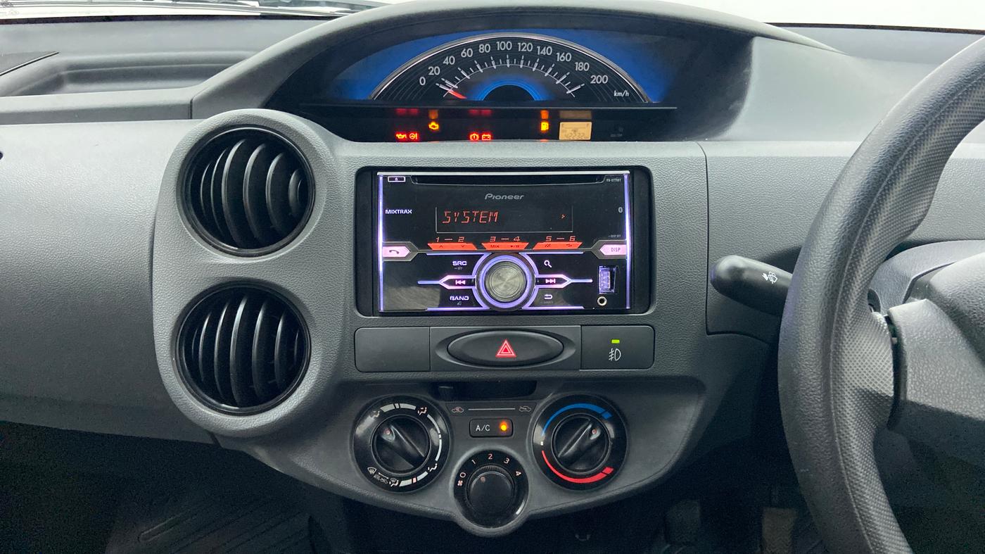 2013 Toyota Etios G, Petrol, Manual, 42,232 km, Air Conditioner