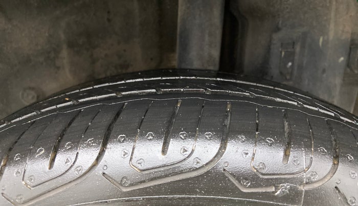 2013 Toyota Etios G, Petrol, Manual, 42,232 km, Left Rear Tyre Tread