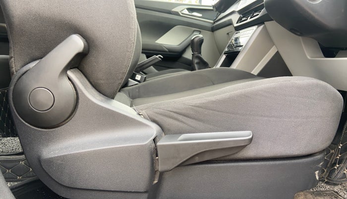 2021 Skoda KUSHAQ AMBITION 1.0L TSI MT, Petrol, Manual, 31,215 km, Driver Side Adjustment Panel