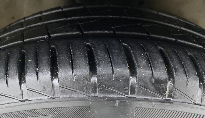 2017 Maruti Celerio ZXI OPT AMT, Petrol, Automatic, 49,599 km, Right Front Tyre Tread