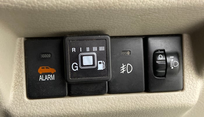 2020 Maruti New Wagon-R LXI CNG 1.0, CNG, Manual, 61,785 km, Dashboard - CNG switch has minor damage