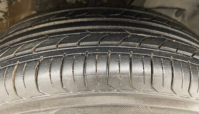 2020 Maruti New Wagon-R LXI CNG 1.0, CNG, Manual, 61,785 km, Right Front Tyre Tread