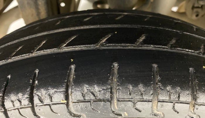 2013 Maruti Alto 800 LXI, Petrol, Manual, 30,659 km, Right Rear Tyre Tread