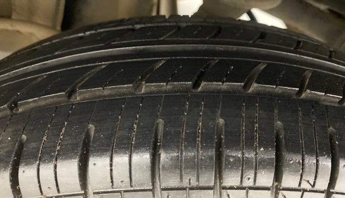 2013 Maruti Alto 800 LXI, Petrol, Manual, 30,659 km, Left Rear Tyre Tread