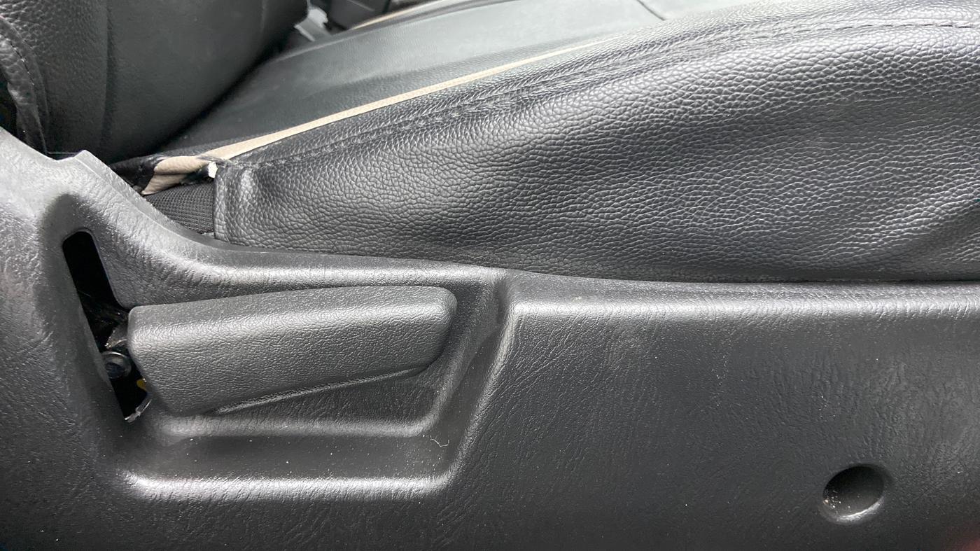 2022 Maruti Alto LXI O, Petrol, Manual, 11,369 km, Driver Side Adjustment Panel