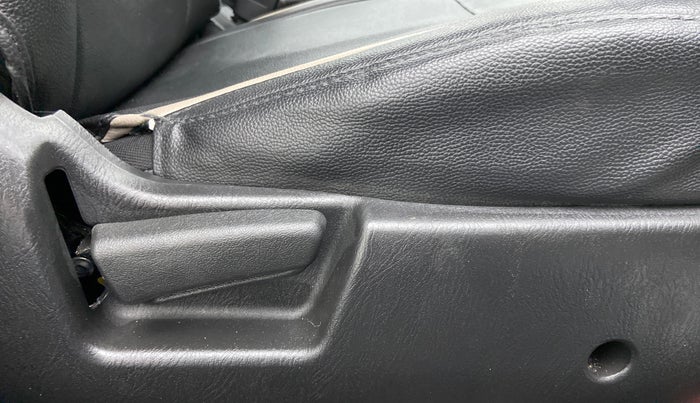 2022 Maruti Alto LXI O, Petrol, Manual, 11,369 km, Driver Side Adjustment Panel