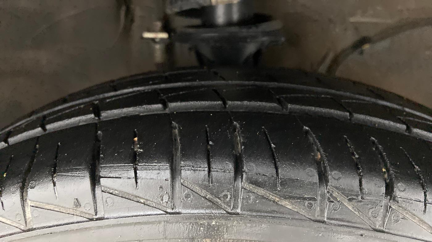 2022 Maruti Alto LXI O, Petrol, Manual, 11,369 km, Right Front Tyre Tread