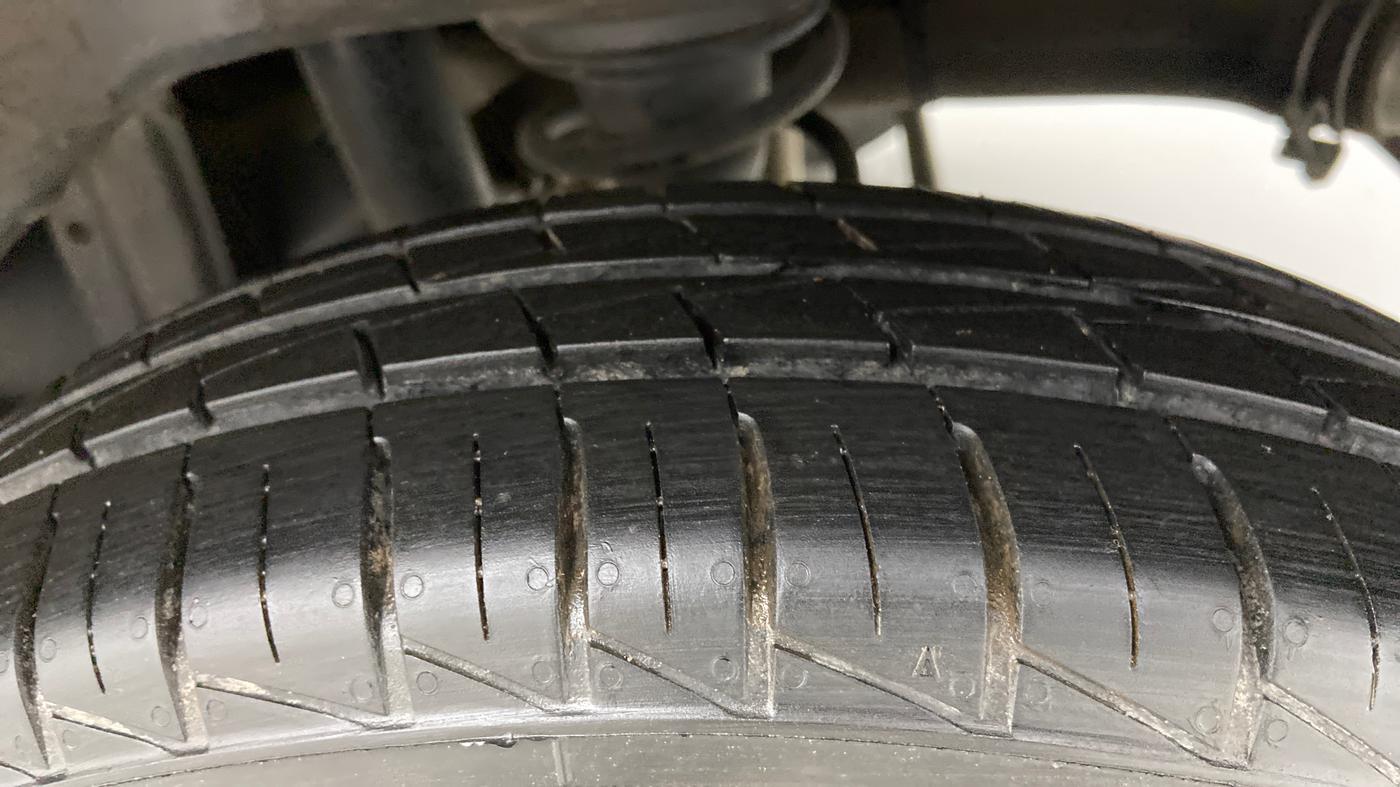 2022 Maruti Alto LXI O, Petrol, Manual, 11,369 km, Left Rear Tyre Tread