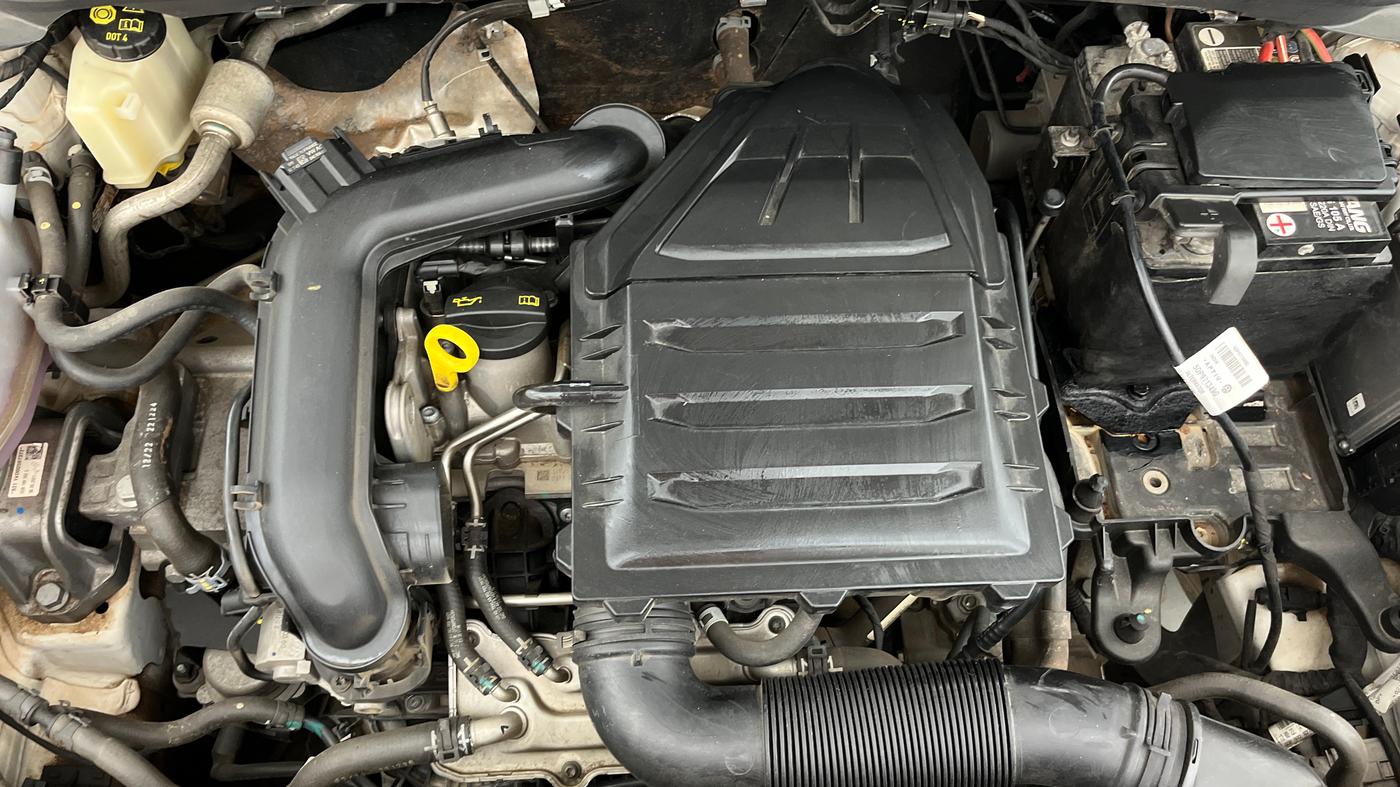 2022 Skoda KUSHAQ STYLE 1.0L TSI AT (6 AIRBAGS), Petrol, Automatic, 12,081 km, Engine View