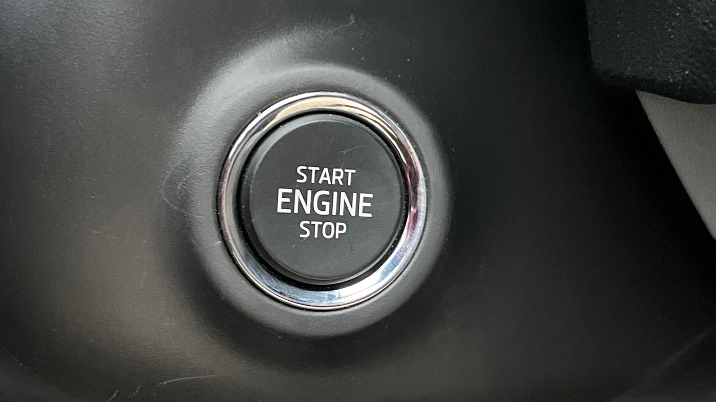 2022 Skoda KUSHAQ STYLE 1.0L TSI AT (6 AIRBAGS), Petrol, Automatic, 12,081 km, Keyless Start/ Stop Button