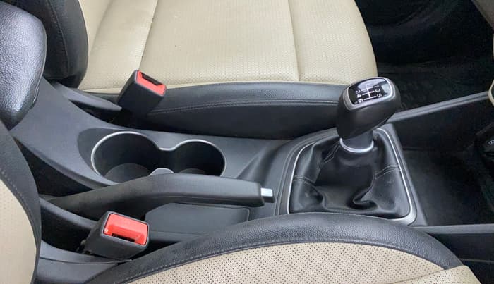 2018 Hyundai Verna 1.6 VTVT SX O, Petrol, Manual, 37,742 km, Gear Lever