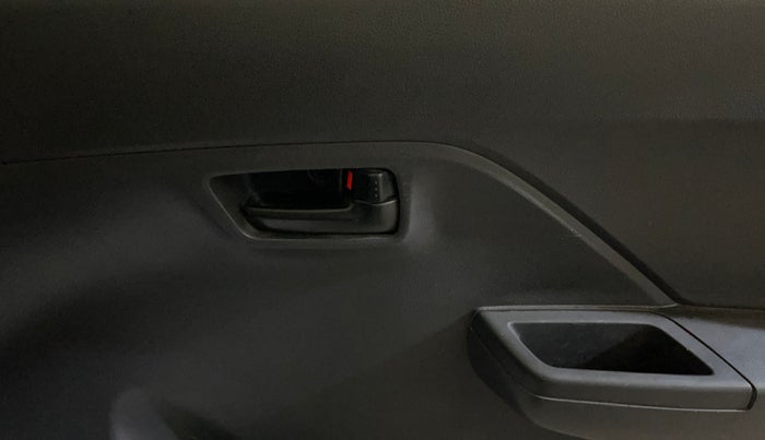 2023 Maruti Alto K10 VXI, Petrol, Manual, 41,936 km, Driver Side Door Panels Control