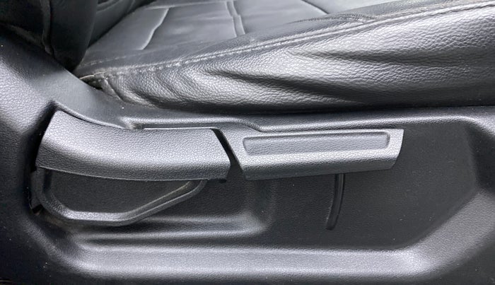 2022 Hyundai VENUE S (O) 1.0 TURBO IMT, Petrol, Manual, 24,228 km, Driver Side Adjustment Panel