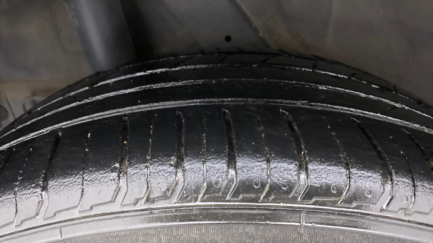 2022 Hyundai VENUE S (O) 1.0 TURBO IMT, Petrol, Manual, 24,228 km, Right Rear Tyre Tread