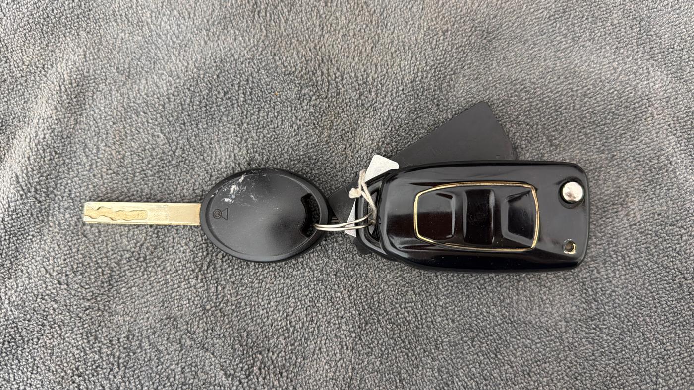 2022 Tata Tiago XZ PLUS CNG, CNG, Manual, 54,783 km, Key Close Up