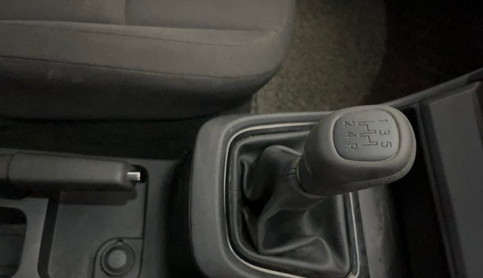 2022 Tata PUNCH PURE MT, Petrol, Manual, 11,555 km, Gear Lever