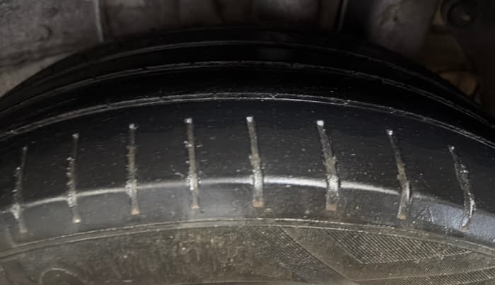 2017 Hyundai Elite i20 ASTA 1.2, Petrol, Manual, 42,780 km, Left Rear Tyre Tread