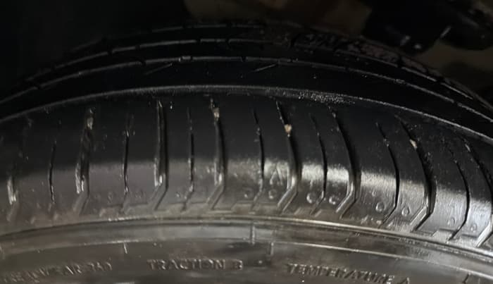 2017 Hyundai Elite i20 ASTA 1.2, Petrol, Manual, 42,780 km, Left Front Tyre Tread
