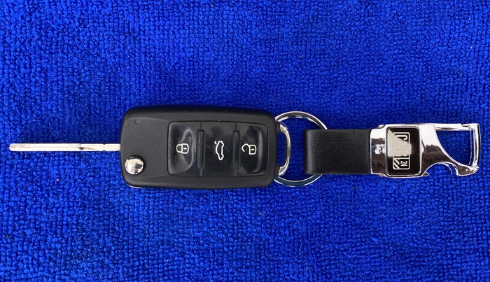 2018 Volkswagen Vento HIGHLINE TDI AT, Diesel, Automatic, 54,029 km, Key Close Up