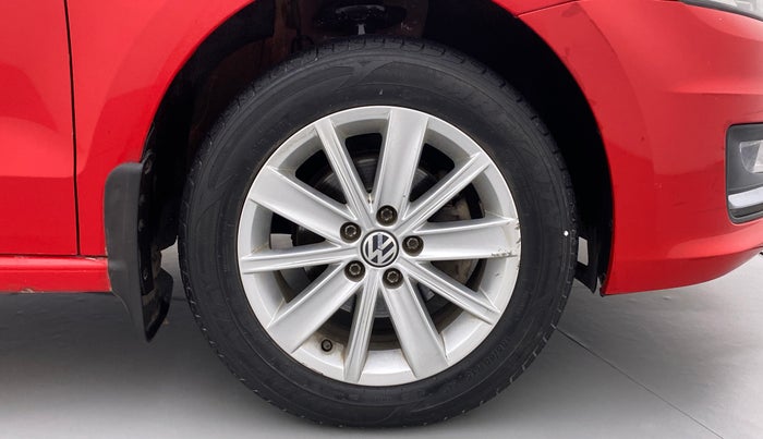 2018 Volkswagen Vento HIGHLINE TDI AT, Diesel, Automatic, 54,029 km, Right Front Wheel