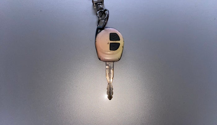 2016 Maruti Ertiga VDI SHVS, Diesel, Manual, 67,304 km, Key Close Up