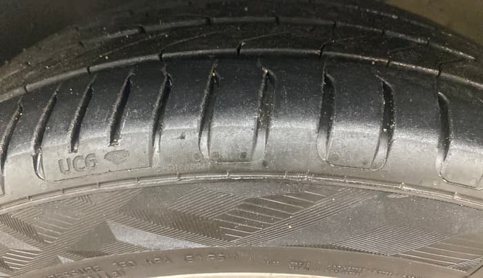 2017 Volkswagen Vento HIGHLINE PLUS 1.5 AT 16 ALLOY, Diesel, Automatic, 1,33,485 km, Left Front Tyre Tread