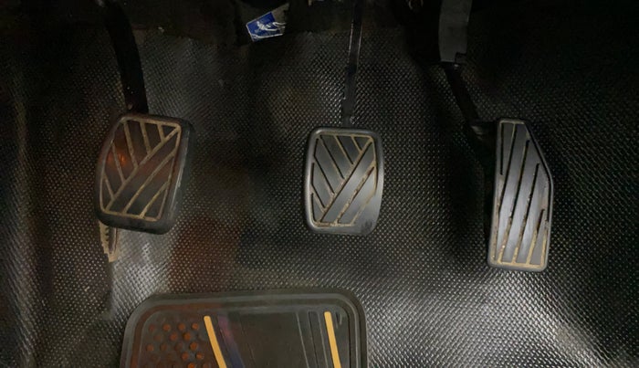 2017 Maruti Baleno ALPHA DIESEL 1.3, Diesel, Manual, 1,26,984 km, Pedals