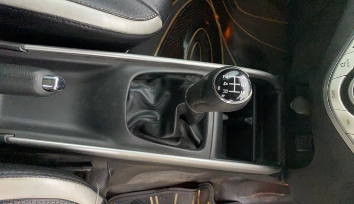 2017 Maruti Baleno ALPHA DIESEL 1.3, Diesel, Manual, 1,26,984 km, Gear Lever