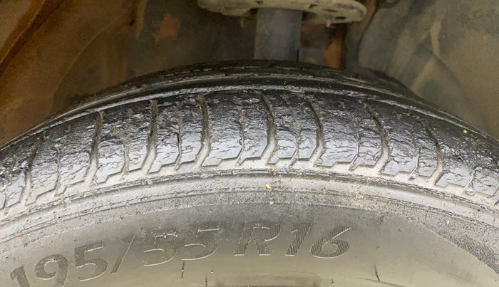 2017 Maruti Baleno ALPHA DIESEL 1.3, Diesel, Manual, 1,26,984 km, Right Front Tyre Tread