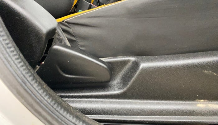 2022 Renault Kwid CLIMBER MT 1.0, Petrol, Manual, 34,037 km, Driver Side Adjustment Panel