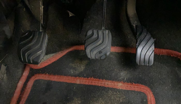 2022 Renault Kwid CLIMBER MT 1.0, Petrol, Manual, 34,037 km, Pedals