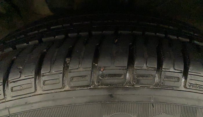 2016 Hyundai Creta SX PLUS AT 1.6 DIESEL, Diesel, Automatic, 77,907 km, Left Front Tyre Tread