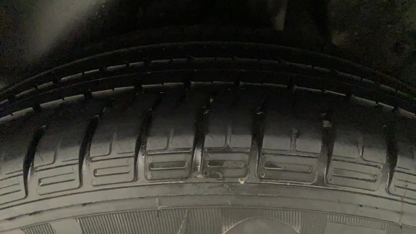 2016 Hyundai Creta SX PLUS AT 1.6 DIESEL, Diesel, Automatic, 77,907 km, Left Rear Tyre Tread